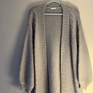 Mid length grey sweater